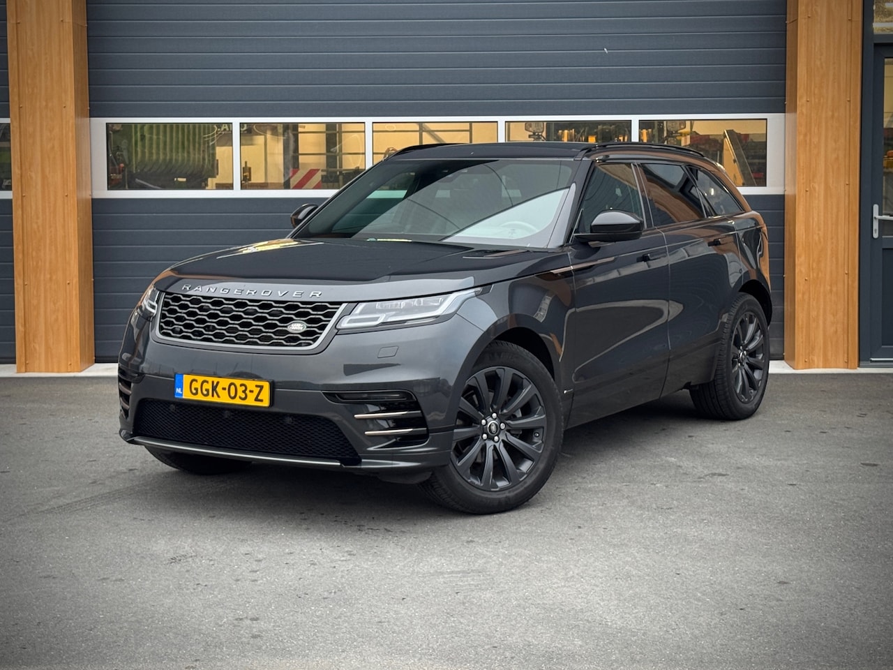 Land Rover Range Rover Velar - 2.0 I4 Turbo AWD R-Dynamic 2.0 I4 Turbo AWD R-Dynamic - AutoWereld.nl