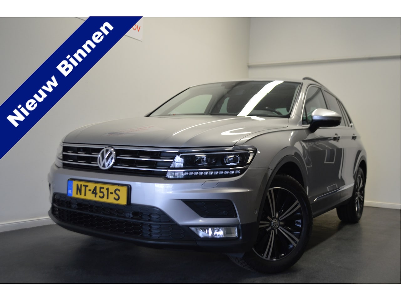 Volkswagen Tiguan - 1.4 TSI ACT Comfortline 1.4 TSI ACT Comfortline , TREKHAAK , PANODAK , A UITRIJ CAM , LED KOPL , V ST VERW , - AutoWereld.nl