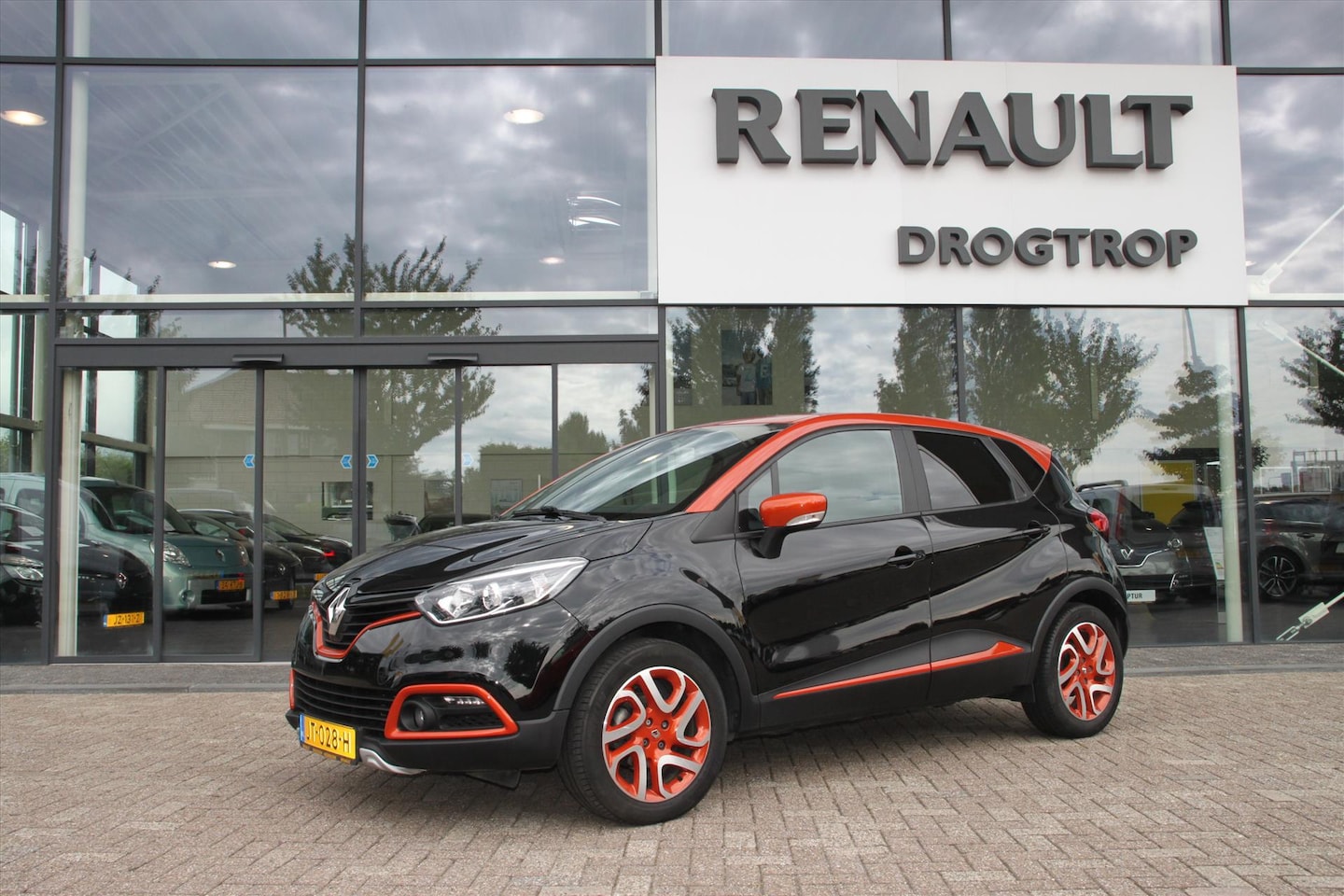 Renault Captur - 90PK-DYNAMIQUE-148DKM-NAVI-NAVI-CLIMA-PDC-TREKH- - AutoWereld.nl