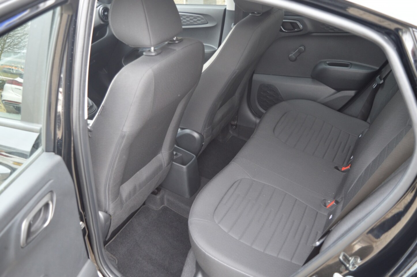 Hyundai i10 - 1.0 Comfort Carplay Cruise NL-auto 04-2024