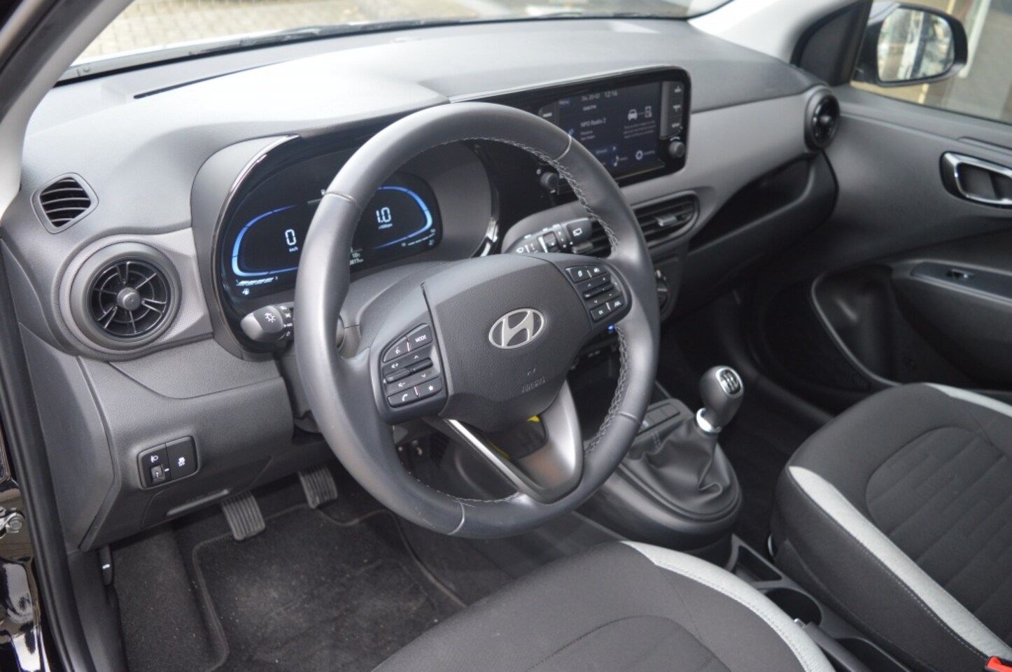 Hyundai i10 - 1.0 Comfort Carplay Cruise NL-auto 04-2024
