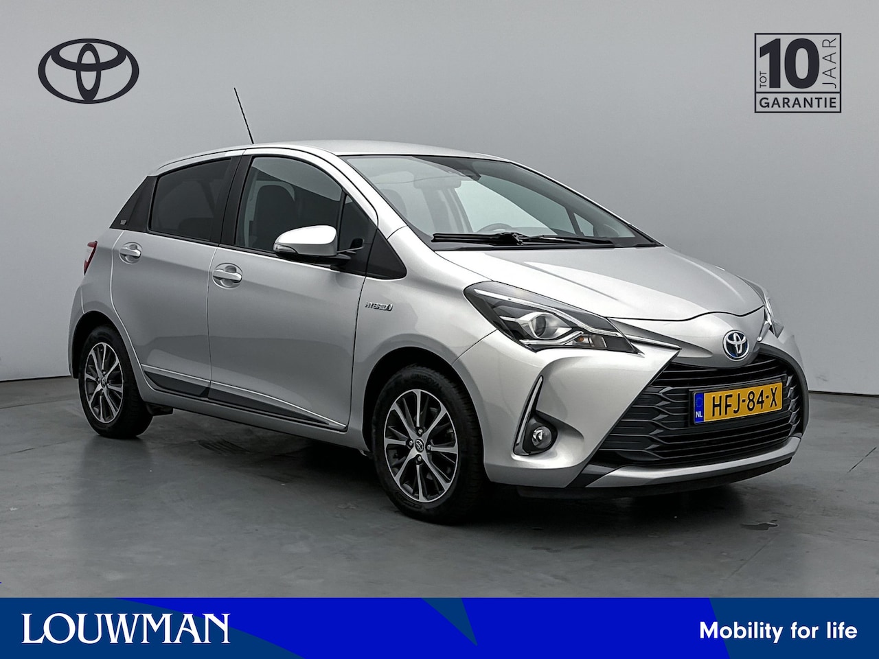 Toyota Yaris - 1.5 Hybrid Dynamic Limited | Navigatie | Climate Control | LM Velgen | Parkeersensoren | - AutoWereld.nl