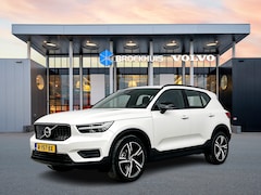 Volvo XC40 - T2 A/T Momentum Core | 18" | R-Design styling | Navigatie | Apple Carplay / Android Auto |