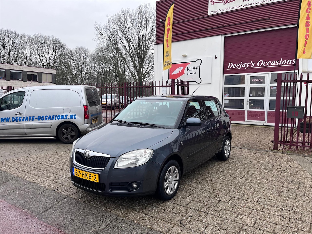 Skoda Fabia - 1.4-16V Ambiente 1.4 16V 63KW Ambiente - AutoWereld.nl