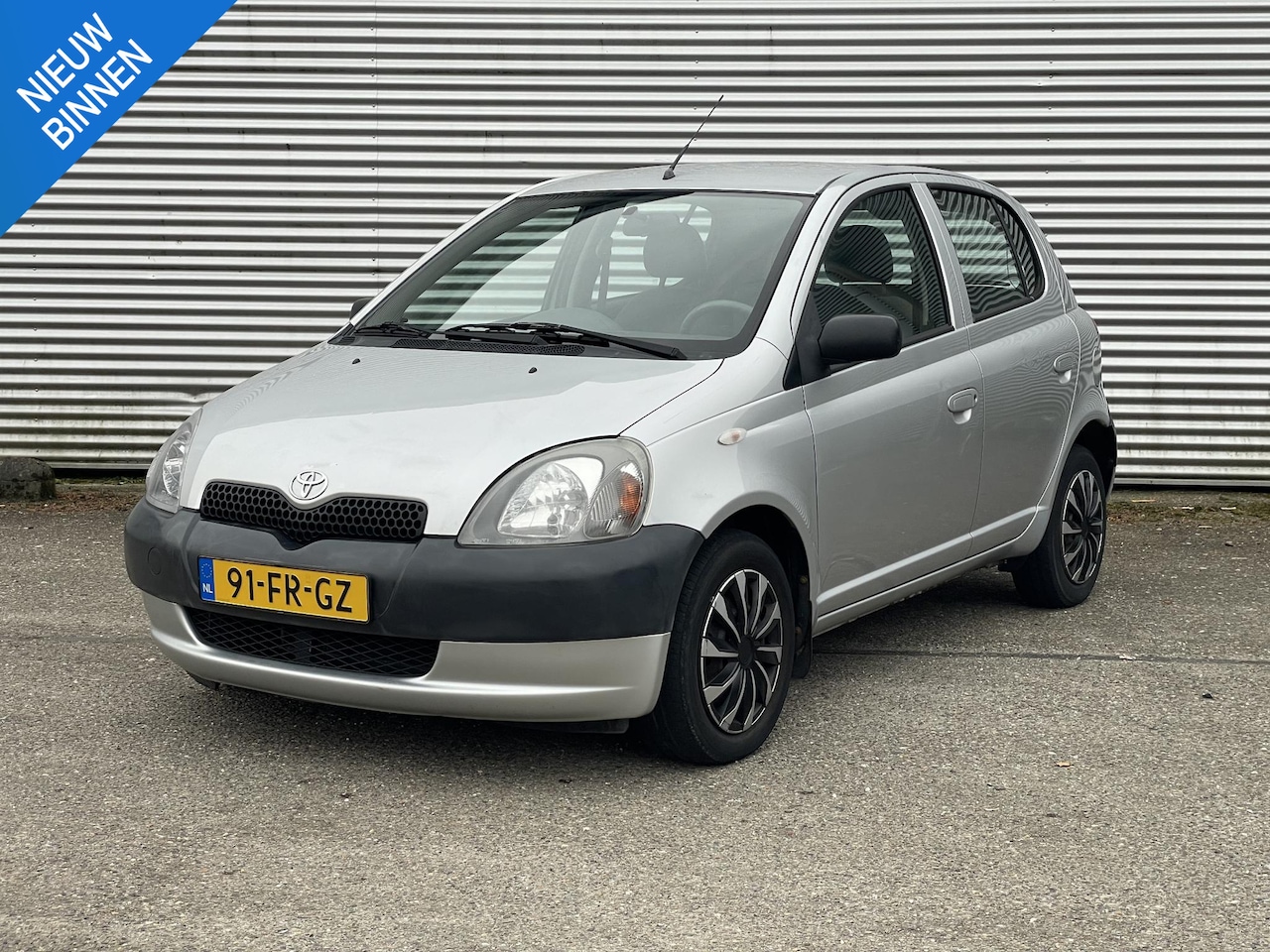 Toyota Yaris - 1.0-16V VVT-i Terra 1.0-16V VVT-i Terra - AutoWereld.nl