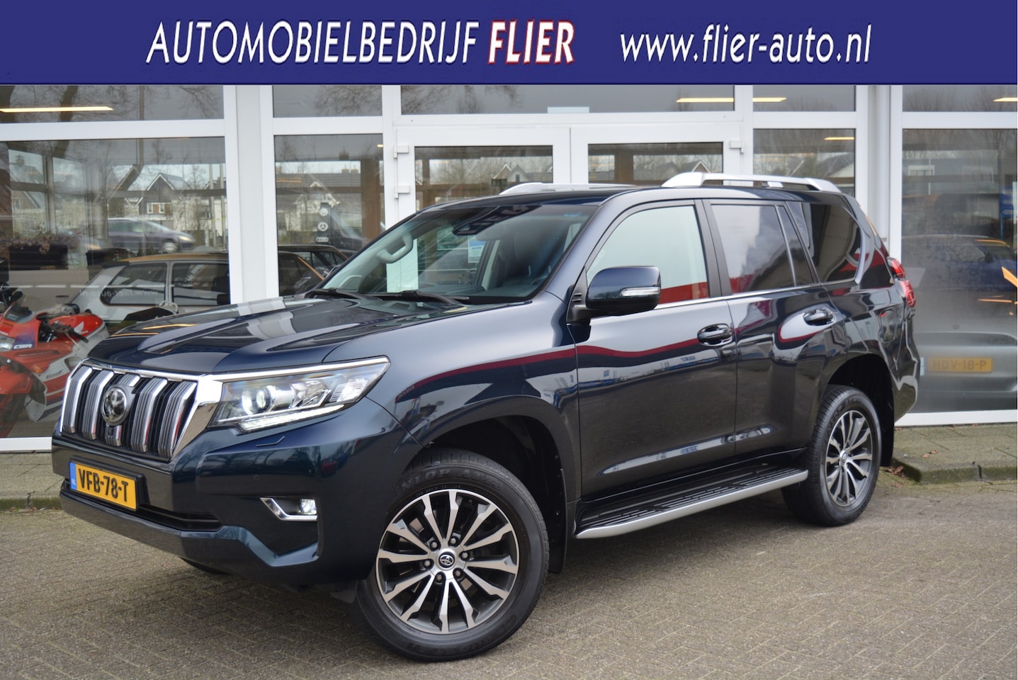 Toyota Land Cruiser - 2.8 177PK Executive Window Van | Luchtvering | Leder | Extreem Luxe | - AutoWereld.nl