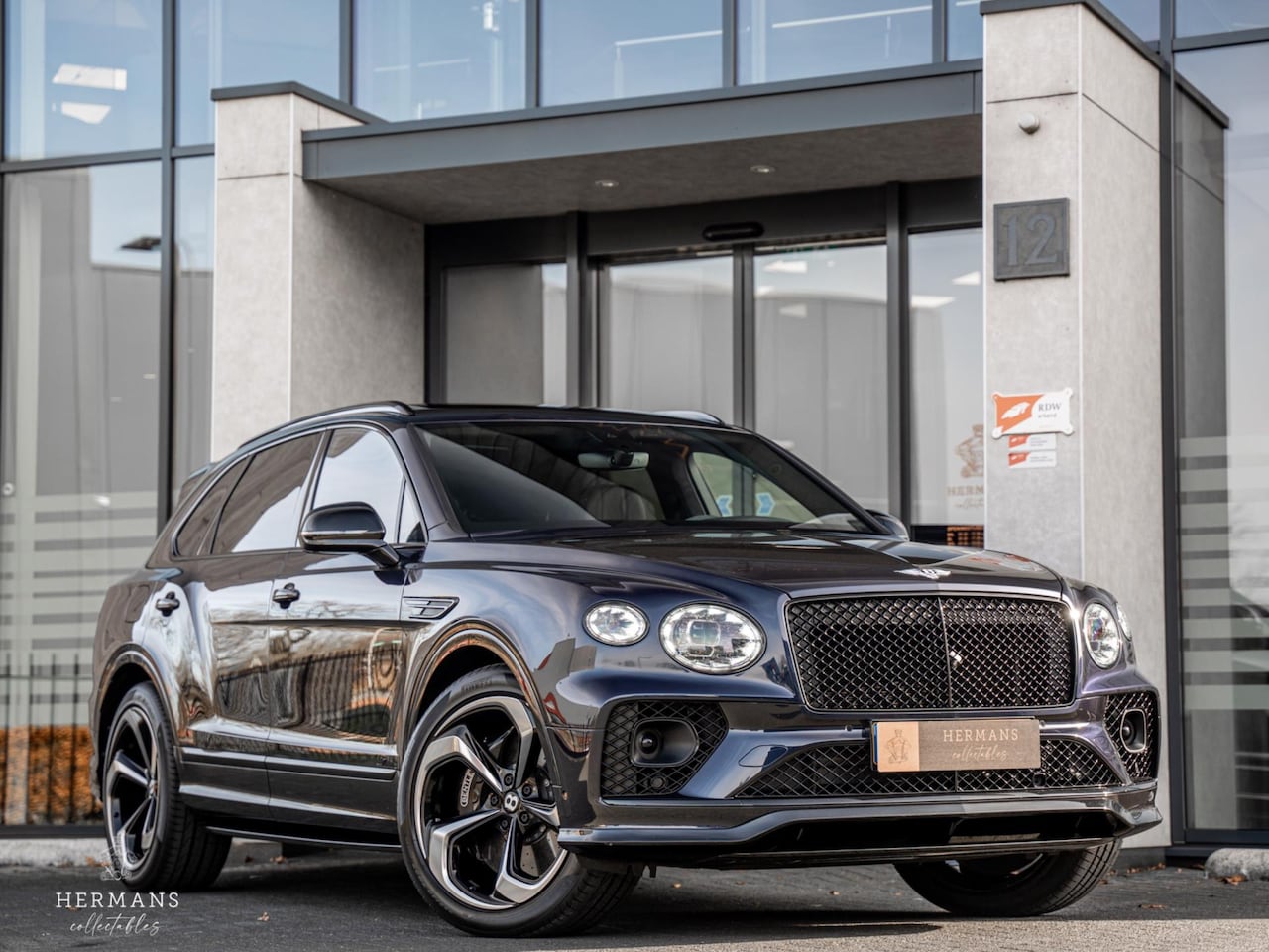 Bentley Bentayga - 4.0 V8 S / Ceramic / NAIM / Pano / HUD / Massage - AutoWereld.nl