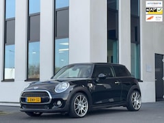 MINI Cooper - 1.5 Business sport, navigatie, 66000 km, Nederlandse auto met nationale auto pas