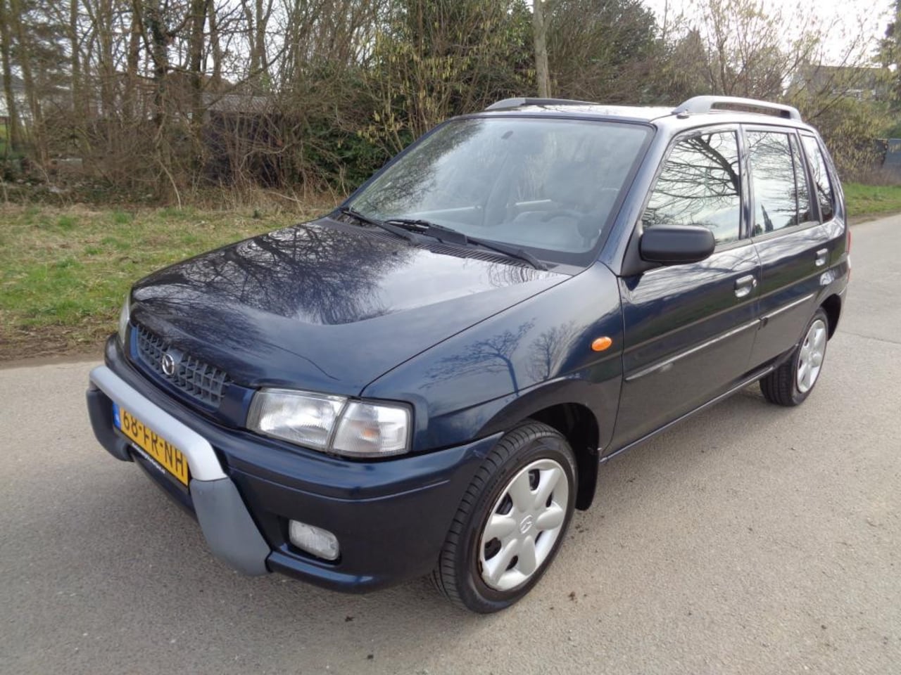 Mazda Demio - 1.3 LX 133000 km+nap! Goedkope inruilauto! - AutoWereld.nl