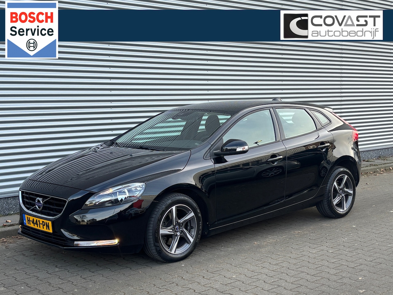 Volvo V40 - 2.0 T2 Kinetic Airco|CruiseControl|LMV|Bluetooth - AutoWereld.nl