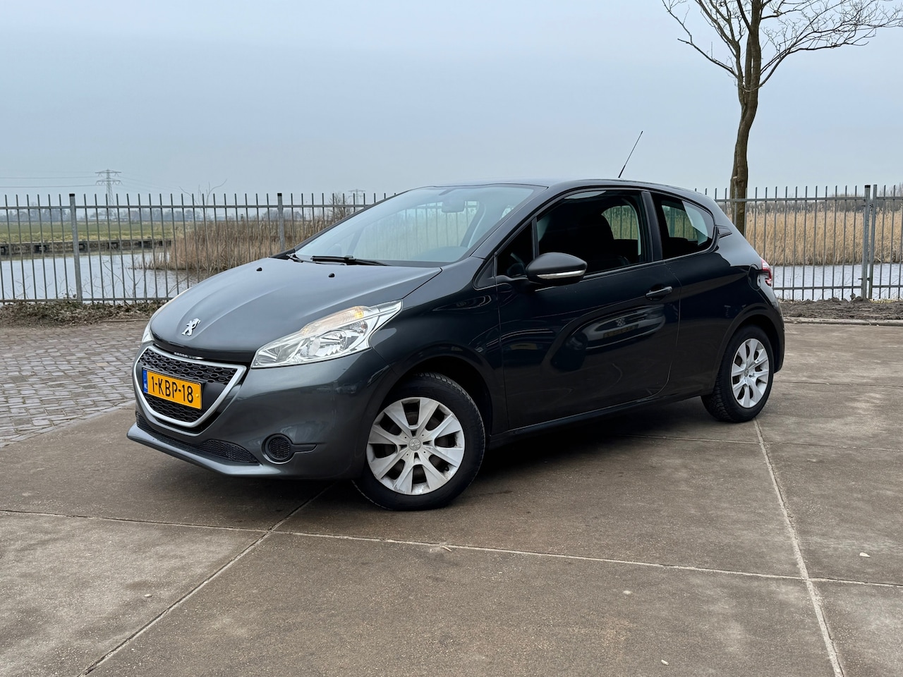 Peugeot 208 - 1.0 VTi Access | Cruise | Trekhaak | Airco | Radio | - AutoWereld.nl