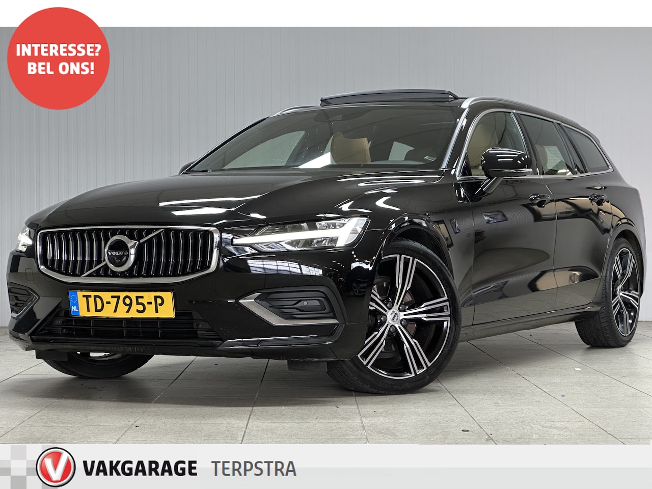 Volvo V60 - 2.0 D4 Inscription/ D-Riem Verv. 183.000KM!/ Automaat!/ Open Pano-Dak!/ Zwarte Hemel/ 360 - AutoWereld.nl