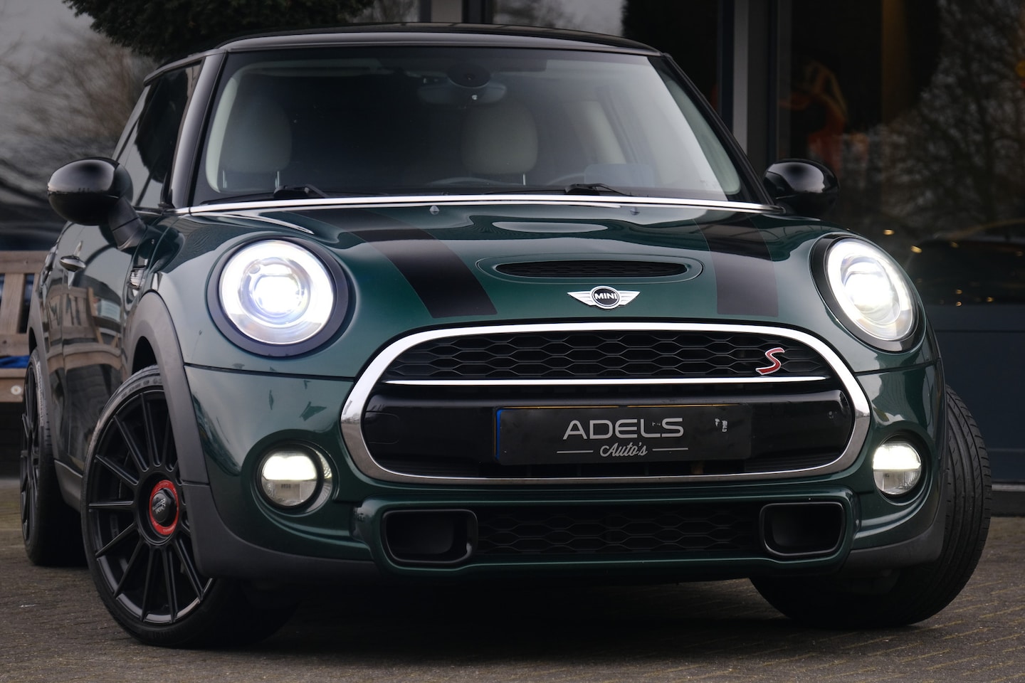 MINI Cooper S - Mini 2.0 Chili Serious Business HUD Led Leder NL Auto NAP - AutoWereld.nl