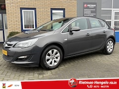 Opel Astra - 1.4 Turbo Blitz CRUISE-NAVI