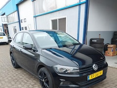 Volkswagen Polo - 1.0 MPI Comfortline Business