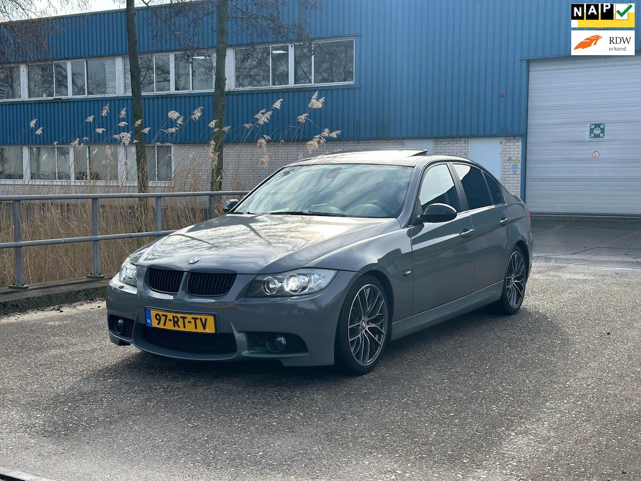 BMW 3-serie - 320i Dynamic Executive M-Sport! Automaat! Opendak! Leer PDC - AutoWereld.nl