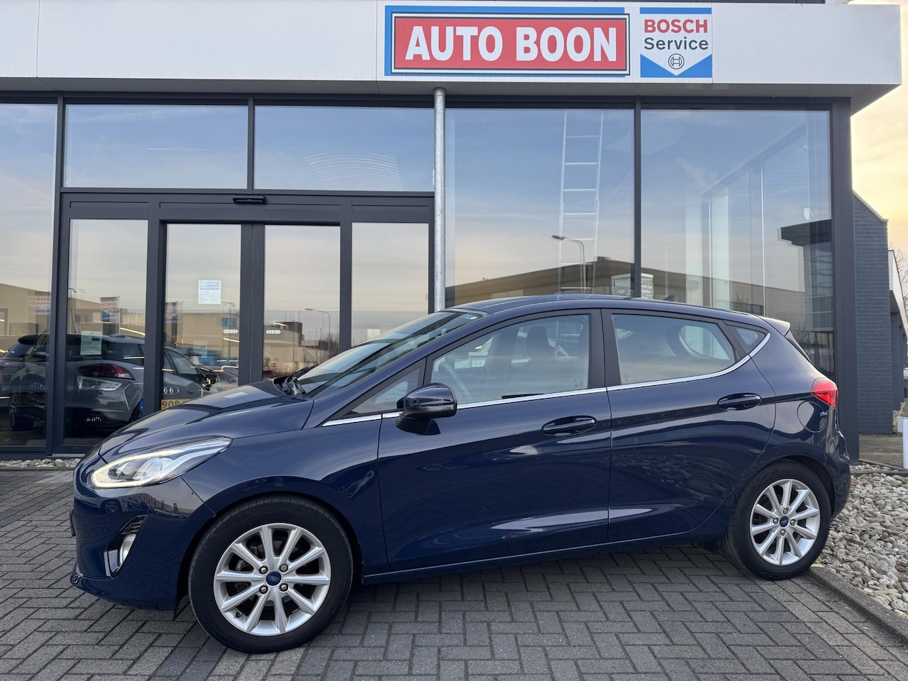 Ford Fiesta - 1.0 95PK TITANIUM : APPCARPl./ECC/PDC/CC/LMV /NAVI - AutoWereld.nl