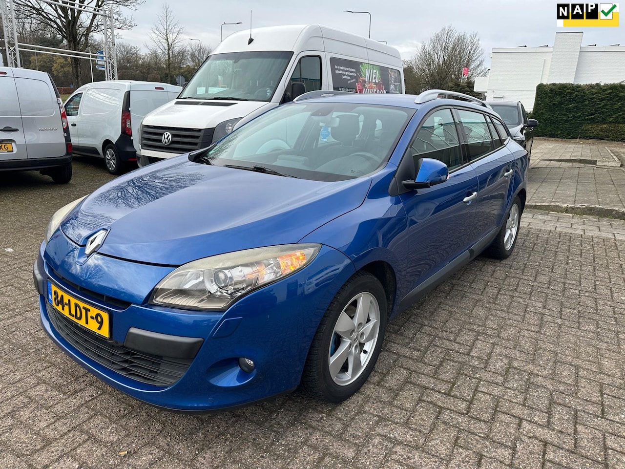 Renault Mégane Estate - 2.0 Dynamique Automaat 140 PK Airco/ Cruise/ Trekhaak/ PDC - AutoWereld.nl