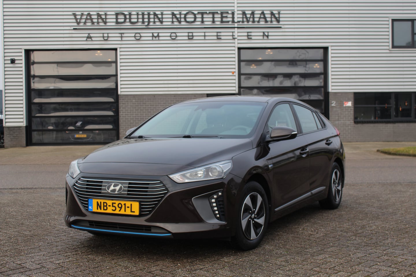 Hyundai IONIQ - 1.6 GDi i-Motion / Camera / Clima / N.A.P. - AutoWereld.nl