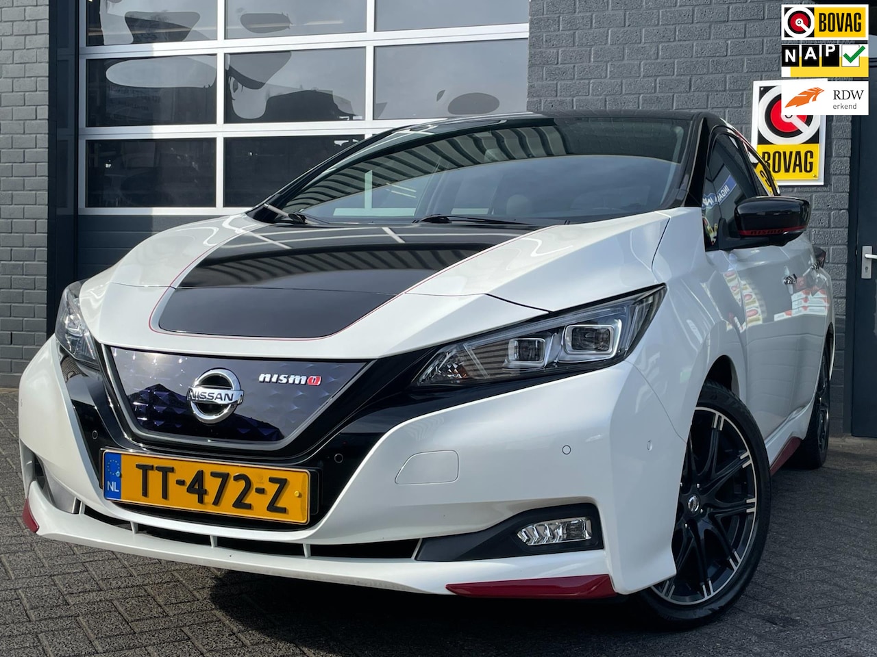 Nissan LEAF - Tekna 40 kWh |NISMO PACK|UNIEKE AUTO|LEDER|NAVI|CARPLAY|STOEL-,STUURVERW.| - AutoWereld.nl