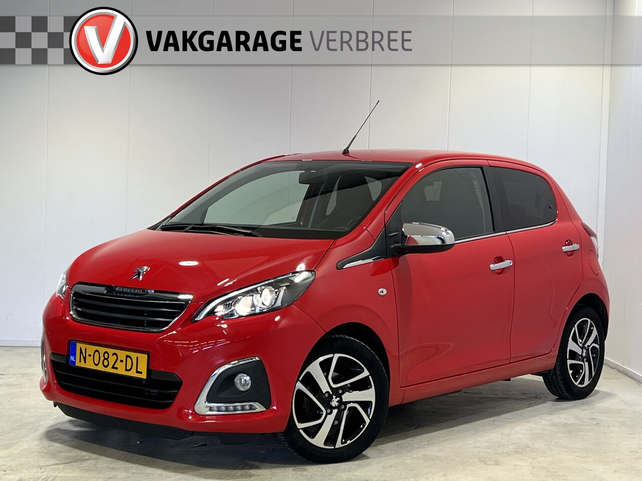 Peugeot 108 - 1.0 e-VTi Allure | Android Auto/Apple Carplay | LM Velgen 15" | Achteruitrijcamera | DAB | - AutoWereld.nl