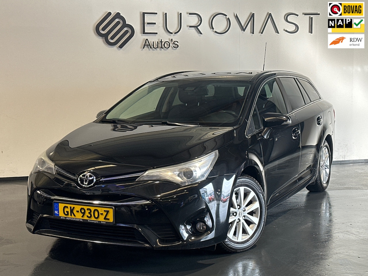 Toyota Avensis Touring Sports - 1.6 D-4D-F Lease Pro Navi Cruise Camera Trekhaak Dealer onderhouden - AutoWereld.nl