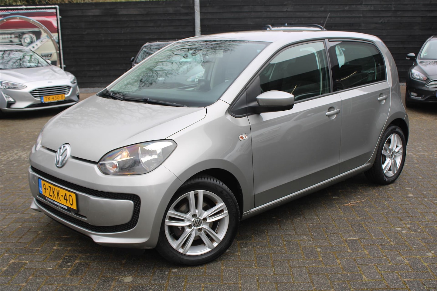 Volkswagen Up! - 1.0 60PK 5D BMT Move up! - AutoWereld.nl