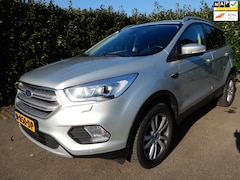 Ford Kuga - 1.5 EcoBoost Titanium met zeer gunstige km-stand