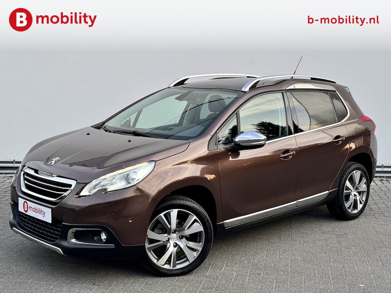 Peugeot 2008 - 1.2 PureTech Allure Panoramadak | Climate Control | Cruise Control | Bluetooth - AutoWereld.nl