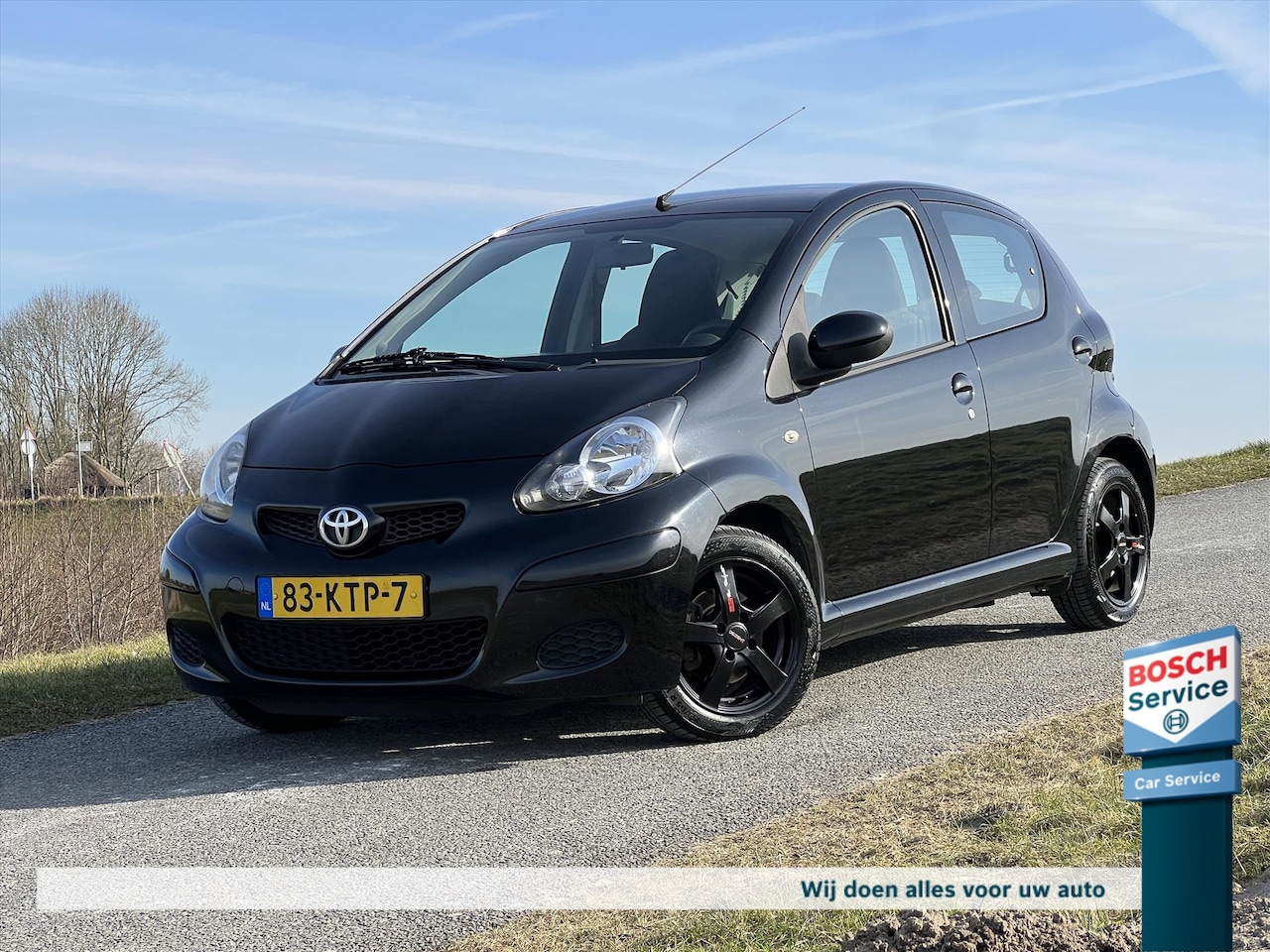 Toyota Aygo - 1.0 12V VVT-I 5DRS / Airco / Navigatie / Centrale vergrendeling / 14* inch - AutoWereld.nl