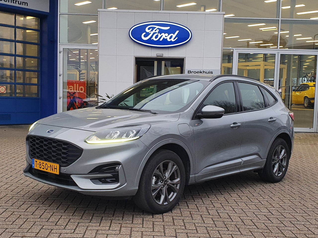 Ford Kuga - 2.5 PHEV Plug-In 225PK ST-Line Camera | Navigatie | PDC V+A | Apple Carplay/Android Auto | - AutoWereld.nl