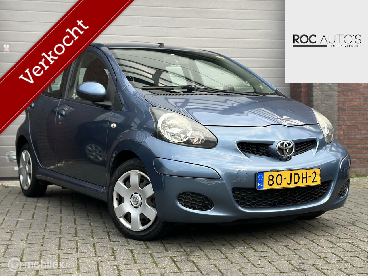 Toyota Aygo - 1.0-12V Dynamic Blue | Groot Navigatie | Airco - AutoWereld.nl