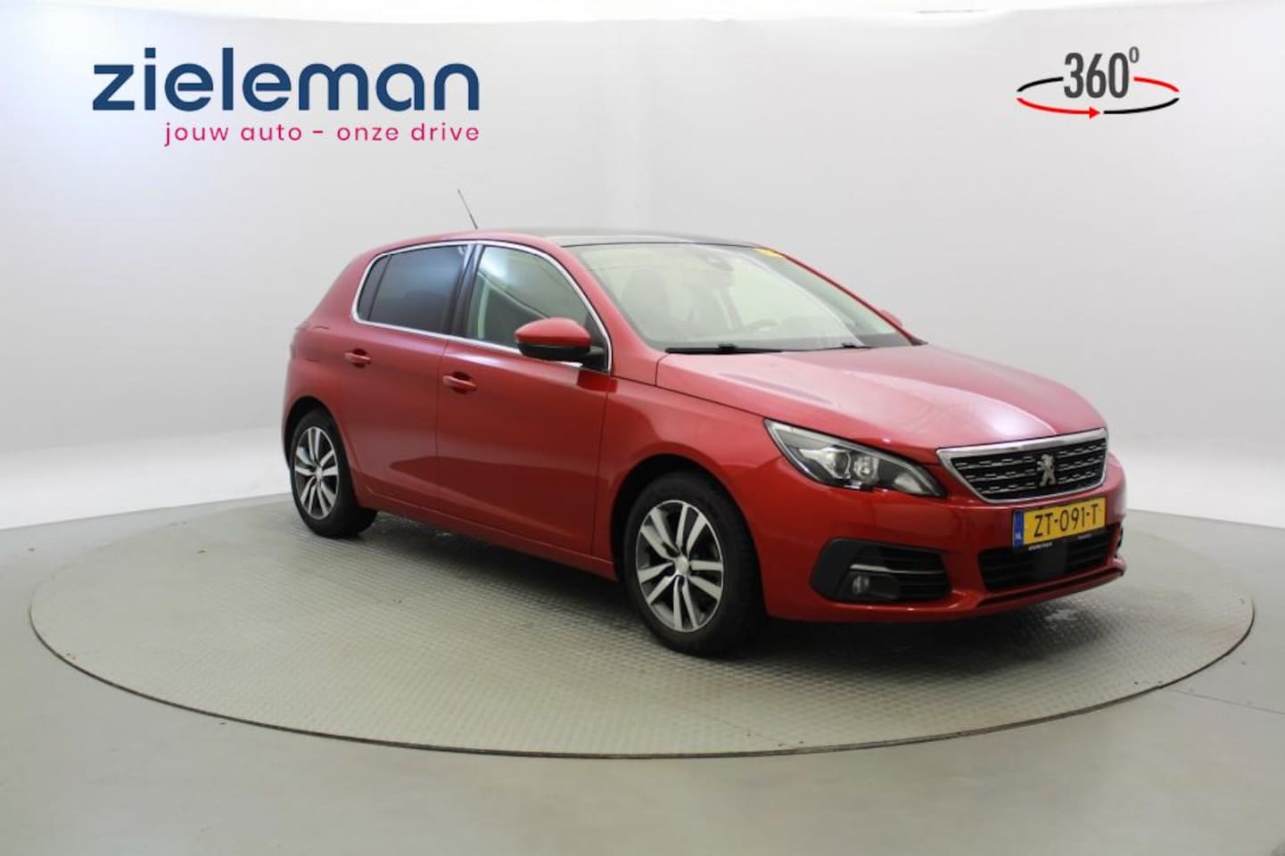 Peugeot 308 - 1.2 Premium Automaat - Panorama, Trekhaak, Carplay, Camera - AutoWereld.nl