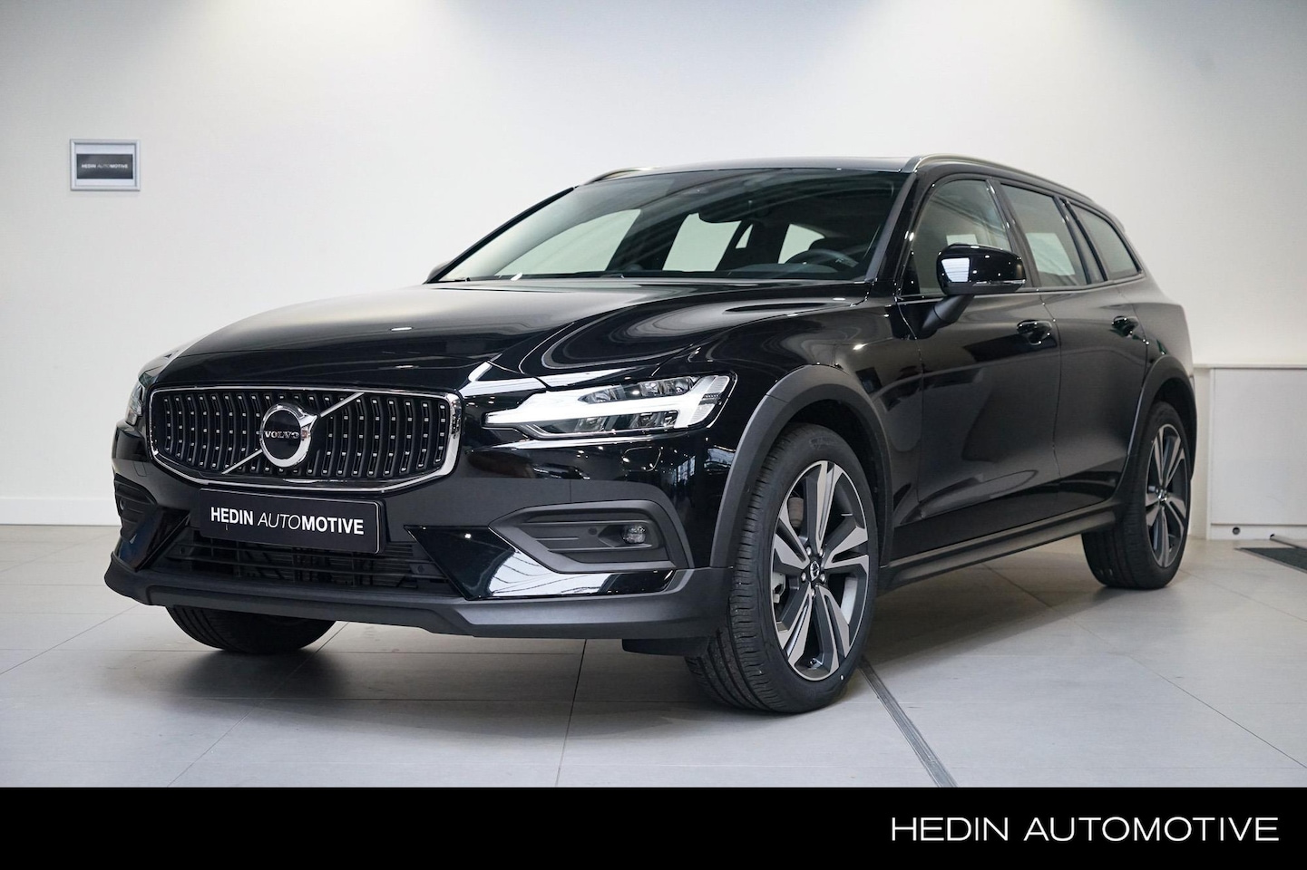 Volvo V60 Cross Country - B5 Ultimate AWD Mild Hybride 264pk | Bowers & Wilkins Premium Audio | Massage functie Voor - AutoWereld.nl