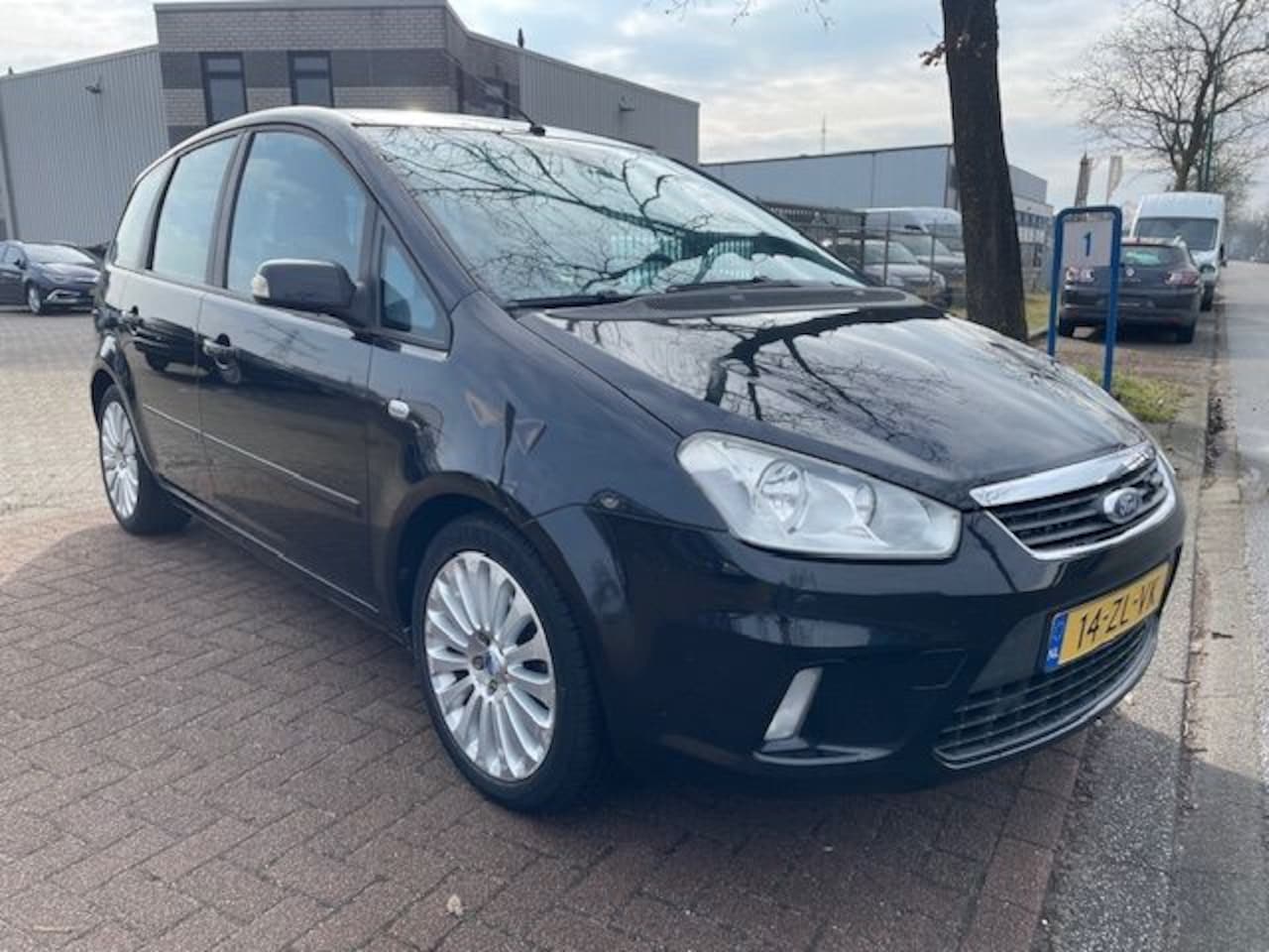 Ford C-Max - 1.8-16V Titanium Airco/ECC,Cruisecontrol,Navigatie - AutoWereld.nl