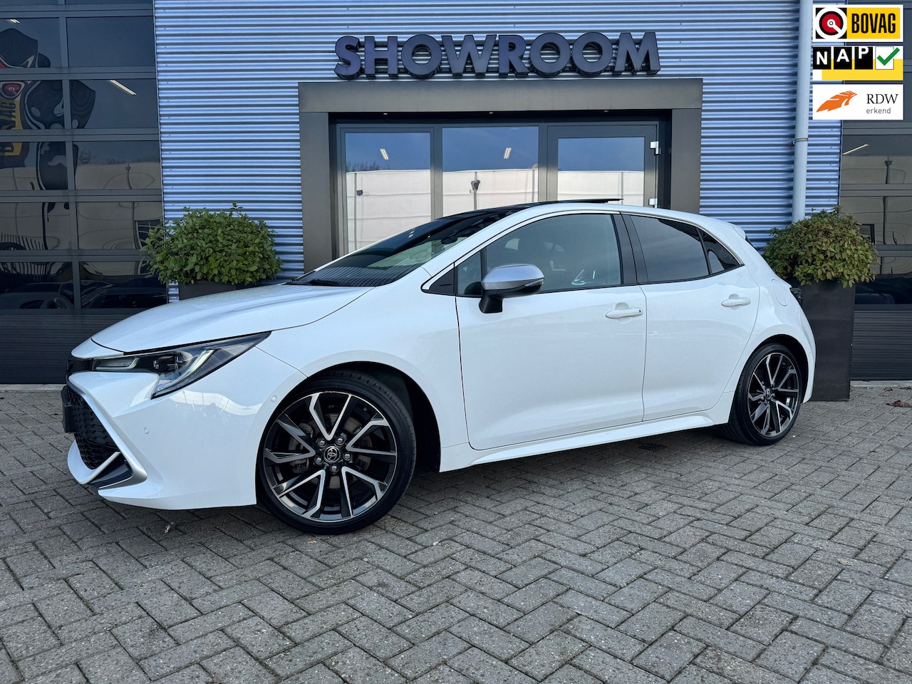 Toyota Corolla - 2.0 Hybrid Premium Automaat|217PK|Leder|HeadUp|Camera|Navi - AutoWereld.nl