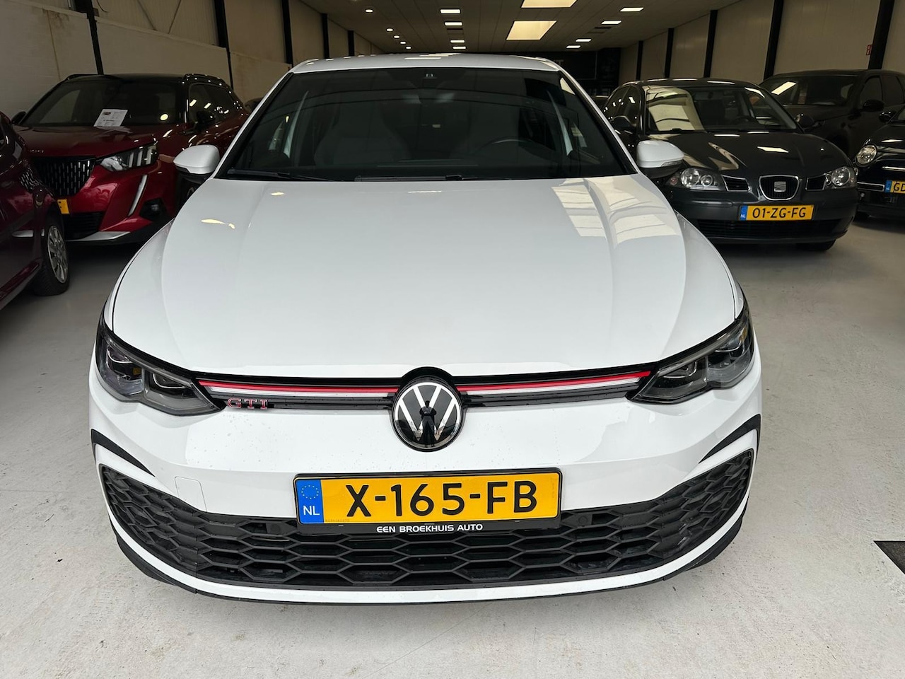 Volkswagen Golf - 2.0 TSI GTI 28000KM 1 JAAR GARANTIE - AutoWereld.nl