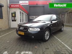 Audi A4 - 1.6 sedan - slechts 192DKm ( NAP ) - eerste eigenaar