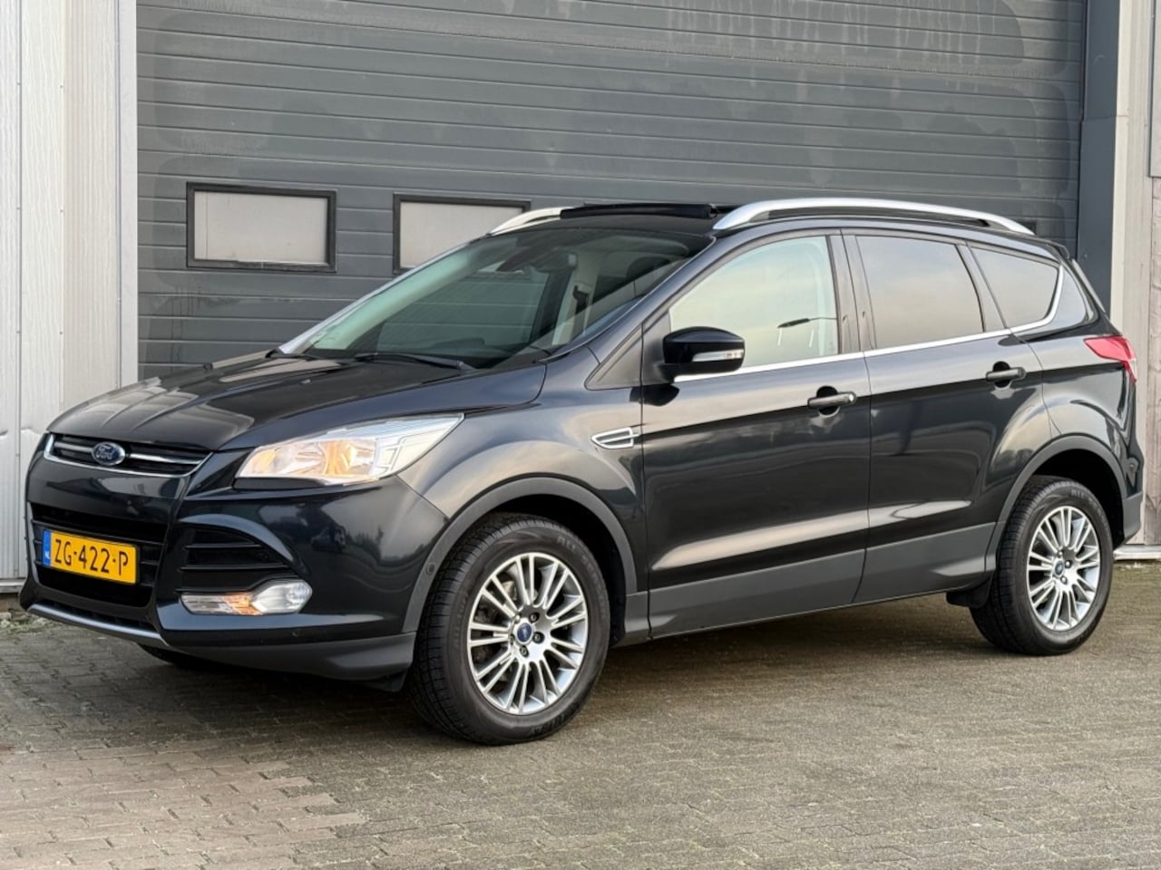 Ford Kuga - 1.6 Ecoboost 150PK Titanium Plus Navi Pano Trekhaak - AutoWereld.nl