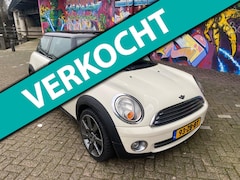 MINI Cooper - 1.6 Seven LEES HELE ADVERTENTIE leer airco velgen mooie auto goed onderhouden veel vervang