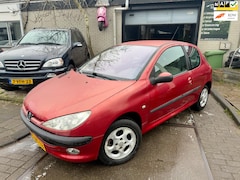 Peugeot 206 - 1.4-16V Gentry Apk|Airco|Elek.Ramen|2.Sleutels