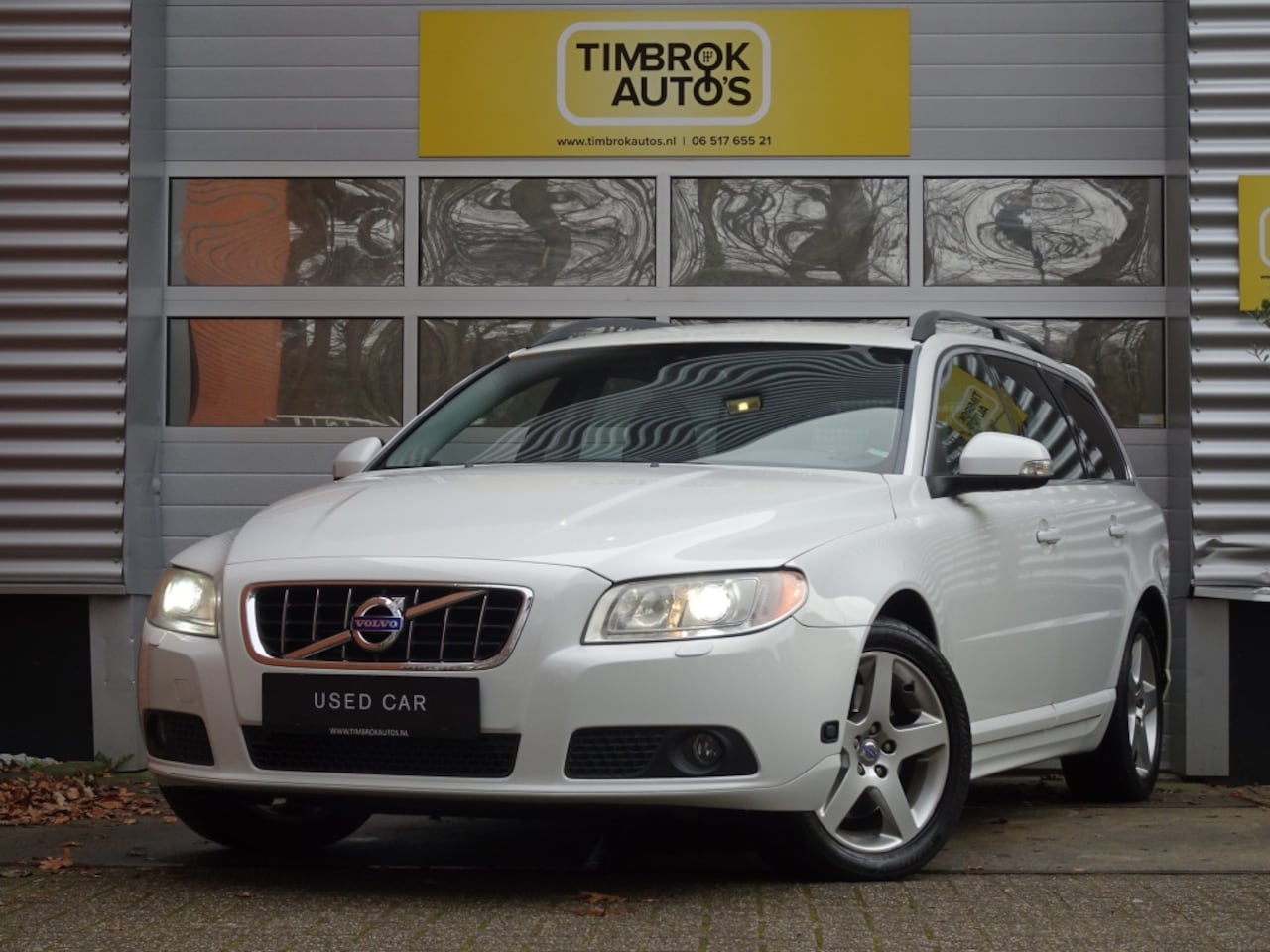 Volvo V70 - 2.5FT 230pk Aut. Youngtimer *Xenon/Afn.Trekhaak/Historie* - AutoWereld.nl