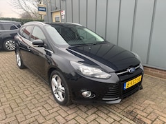 Ford Focus Wagon - 1.0 EcoBoost Titanium NAP//AIRCO//CRUISE//NAVI//TREKHAAK