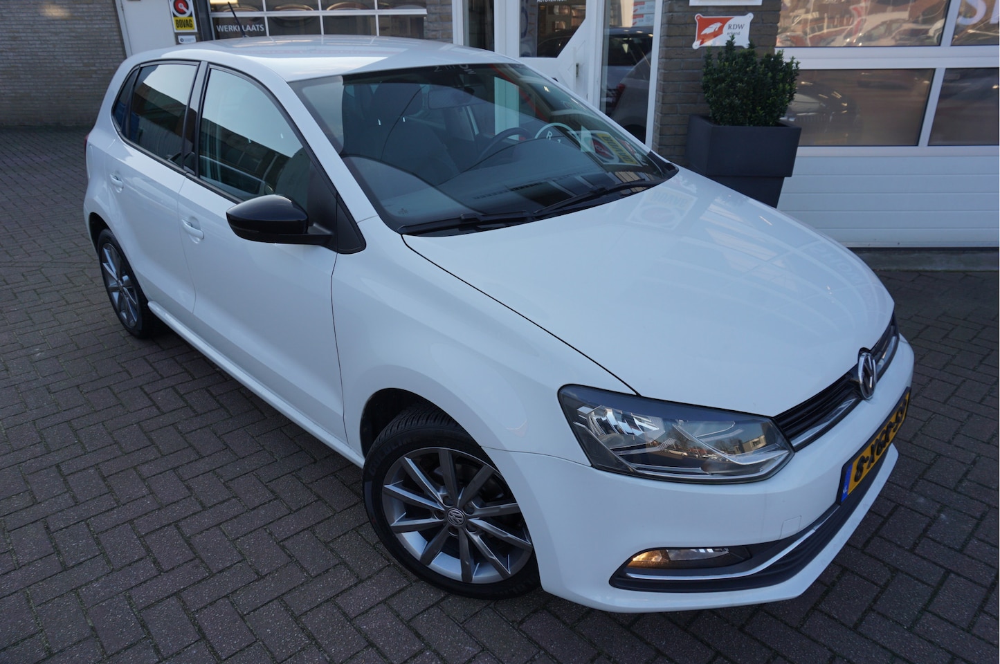 Volkswagen Polo - 1.0I First Edition - AutoWereld.nl