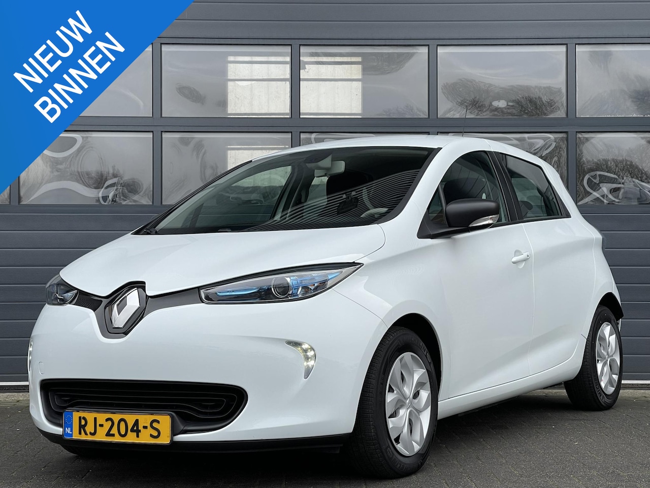 Renault Zoe - R90 LIFE 41 kWh I KOOPACCU I AUTOMAAT I CRUISE CONTROL I NAVIGATIE I KEYLESS ENTRY - AutoWereld.nl