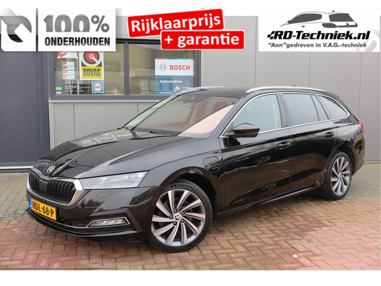 Skoda Octavia Combi - 1.4 TSI iV PHEV Sportline Business 1.4 TSI 204pk iV PHEV Sportline Business, Pano ,Camera, Keyless,Navigatie,LMV, Virtual coc - AutoWereld.nl