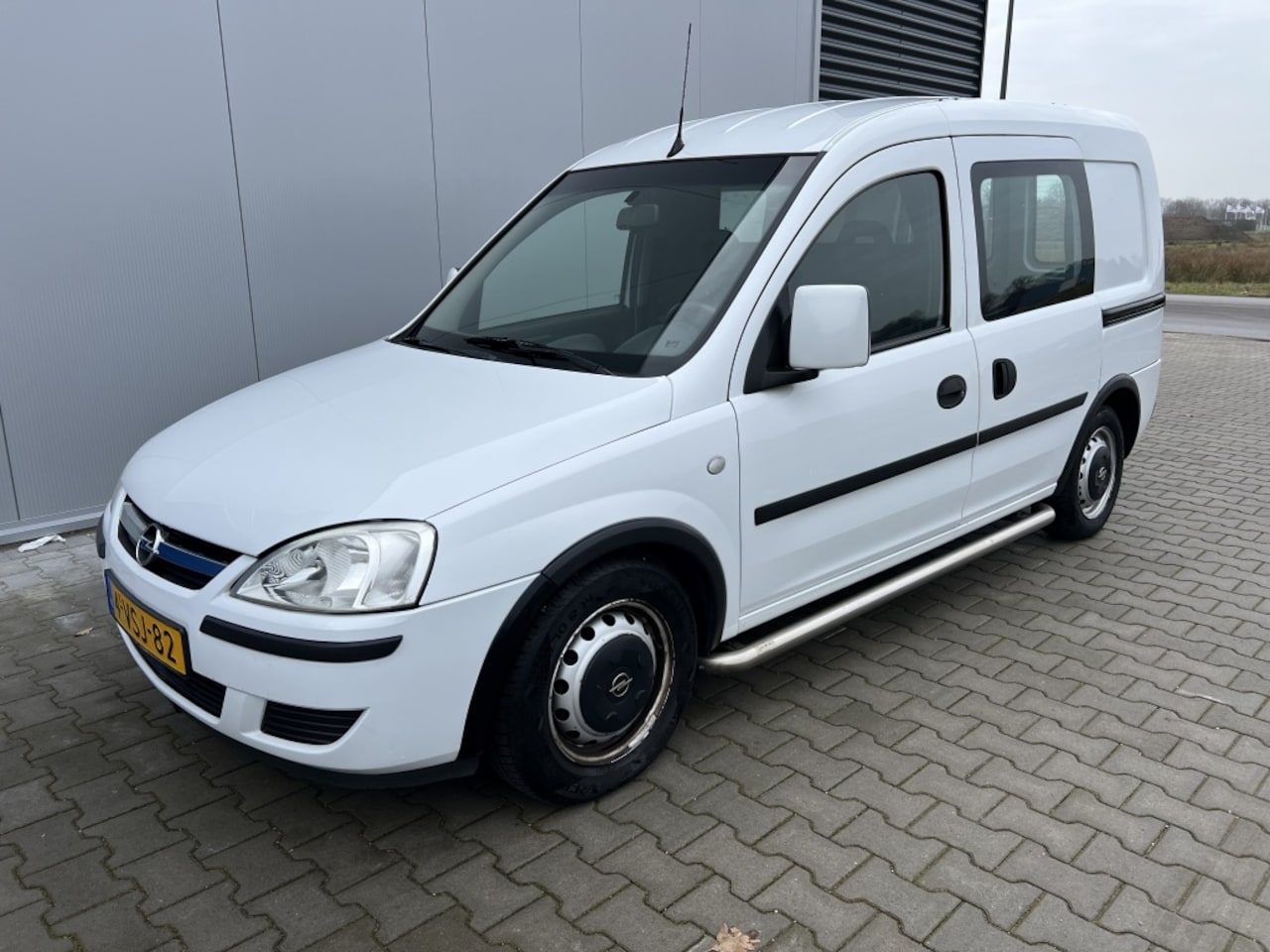 Opel Combo - 1.3 CDTi Base INVALIDE auto - AutoWereld.nl