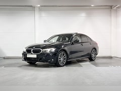 BMW 3-serie - Sedan 320e | Travel Pack | Shadow Line | Schuif-/kanteldak