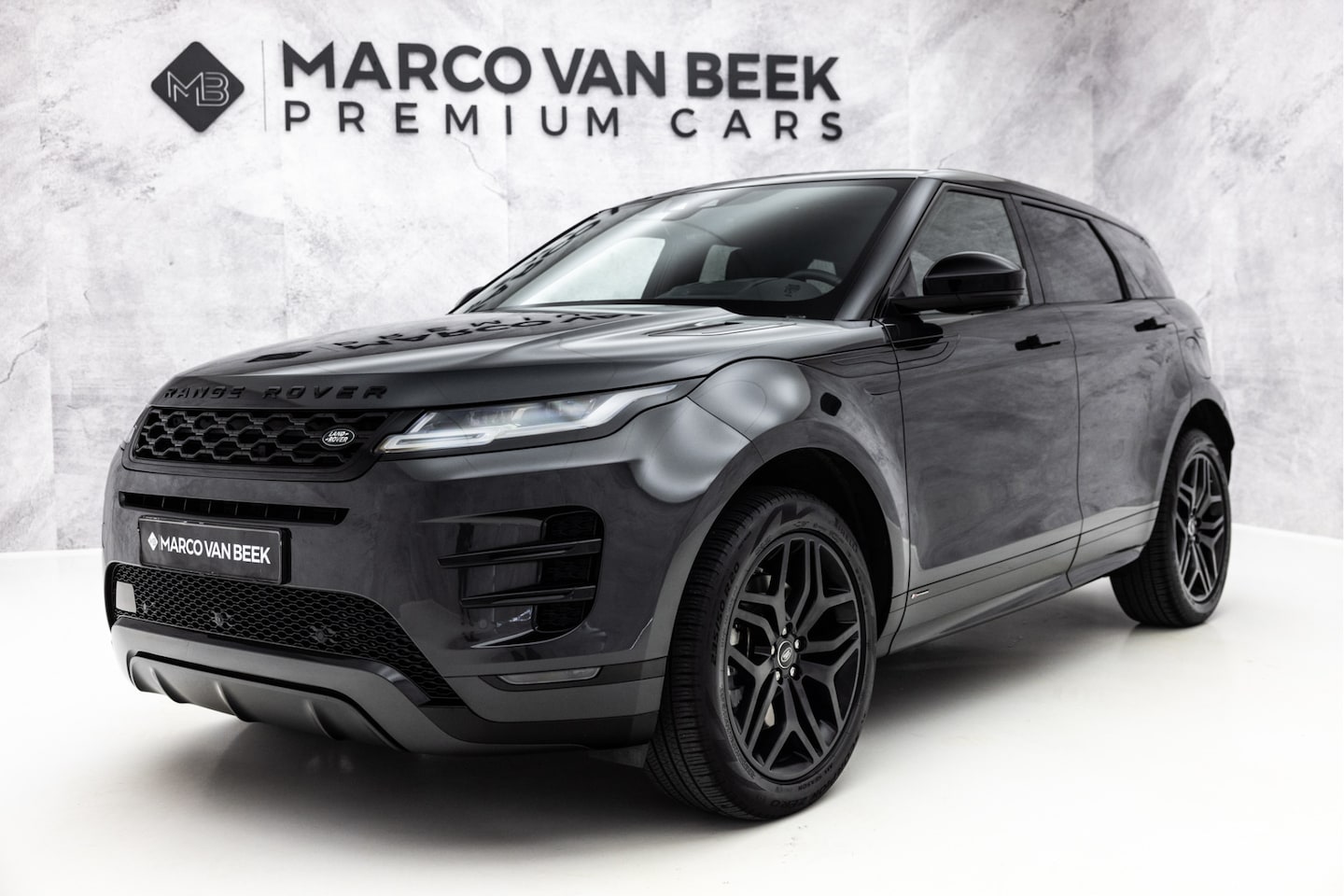 Land Rover Range Rover Evoque - 1.5 P300e AWD R-Dynamic S | Pano | Head-Up | 360 Camera - AutoWereld.nl