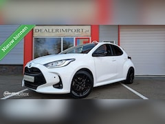 Toyota Yaris - 1.5 Hybrid Style Black&White Edition / Sportstoelen /FULL LED/ 100% dealeronderhouden